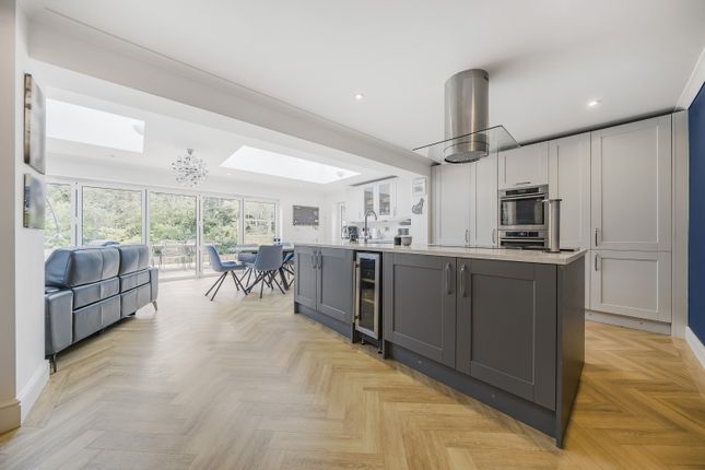 15 The Glen, Shepherdswell, Dover photo 2