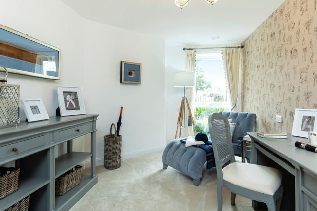 Show Apartment Second Bedroom / Study