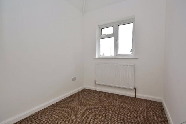 Terraced house to rent in Ashenden Road, Onslow