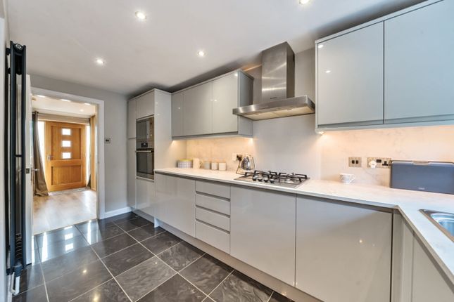 Ewemove Harrogate Breakfast Kitchen