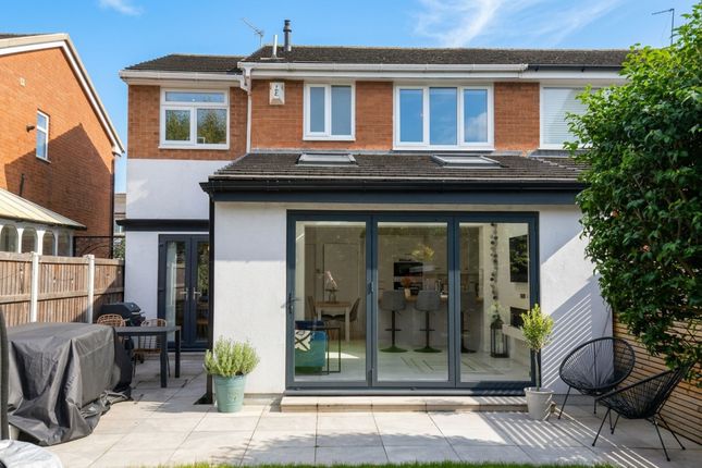 53 Brindlehurst Drive, Manchester photo 4