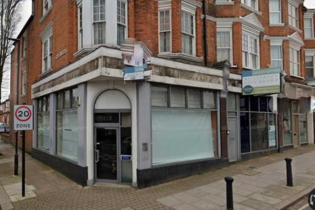 Retail premises to let in Station Road, London