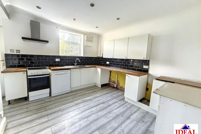 46, Laurel Terrace, Skellow, Doncaster photo 2