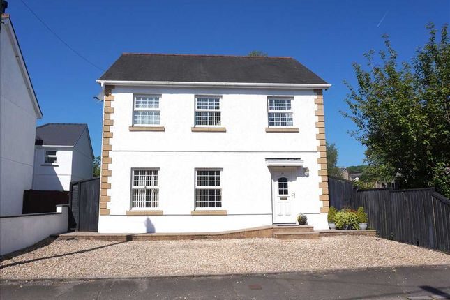 16, Campbell Road, LLANDYBIE, Ammanford photo 2