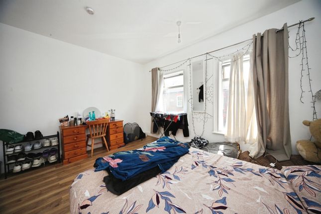 29, Baker Street, Luton photo 4