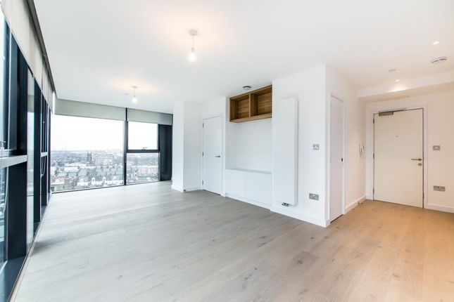 Flat to rent in Highgate Hill, Archway