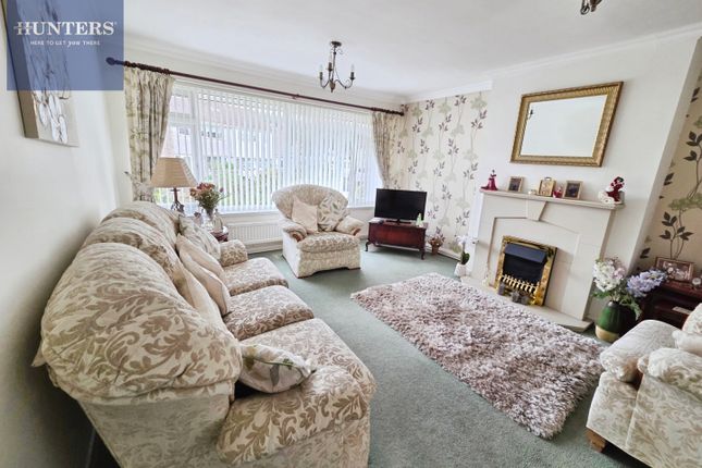 22, Llwyn Bedw, Bridgend photo 2