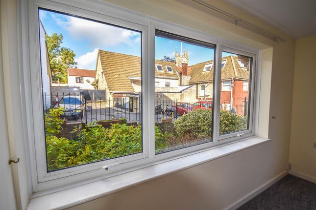 1 Champions Court, Henlow Drive, Dursley photo 4