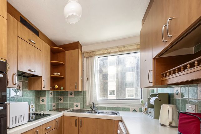 Flat Flat 31, Seabright, West Parade, Worthing photo 4