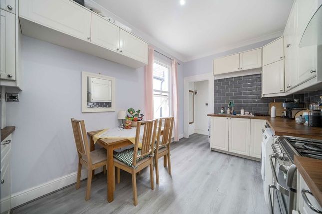 60A, Thornhill Road, Leyton photo 4
