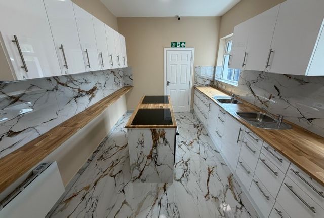 ROOM B - 81, Cromwell Road, Luton photo 5