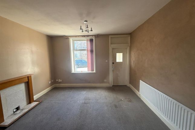 4, Peterborough Place, Bradford photo 2