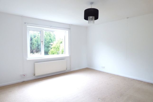45, Charles Way, Malvern photo 3
