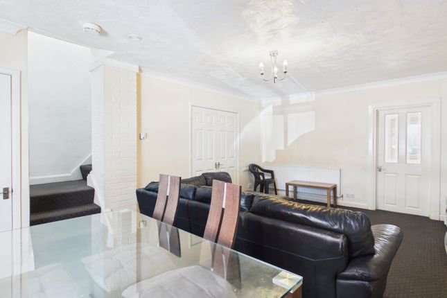 77, Mansfield Street, Ashton-under-Lyne photo 4