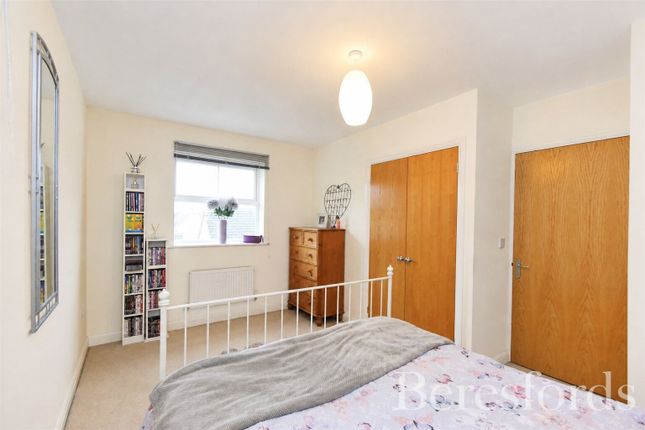 21, Tucker Drive, Witham photo 4