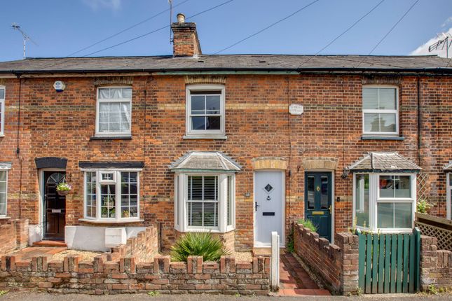 Thumbnail Terraced house for sale in Station Road, Loudwater
