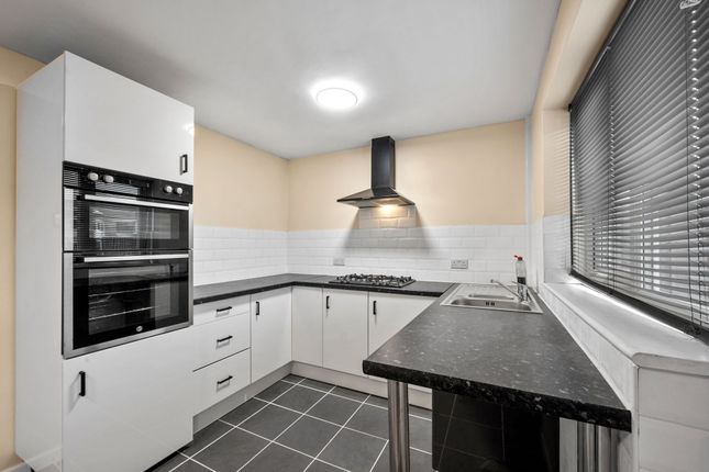 14 Strathmore Grove, St. Helens photo 4