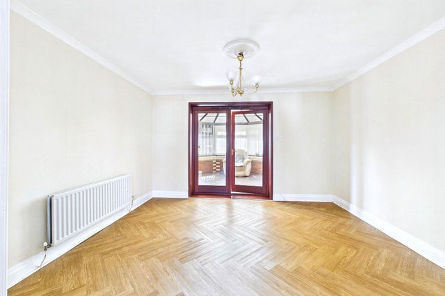 14, Wesley Gardens, Consett photo 3