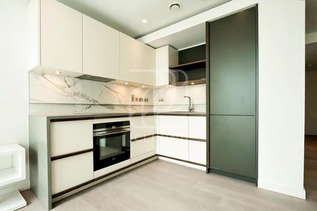 CN103, Apartment 310, Westmark Tower, 1 Newcastle Place, London photo 3