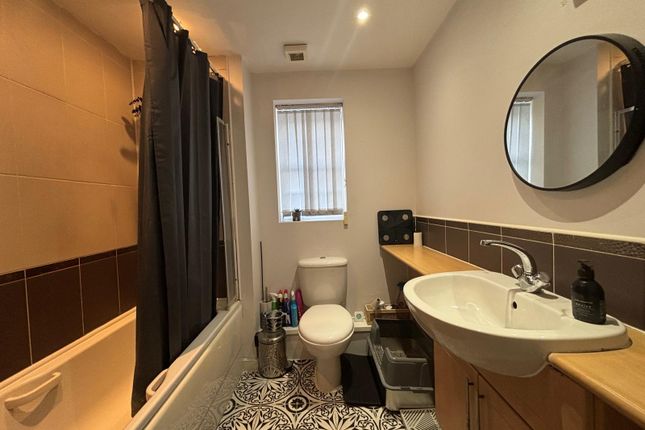 Flat1 (Block - 8), Birkby Close, Leicester photo 5