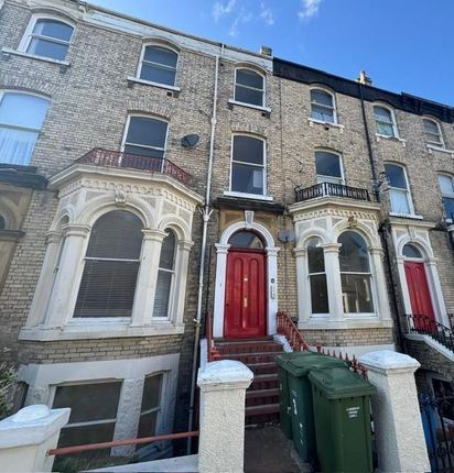 Grosvenor Crescent, Scarborough photo 2