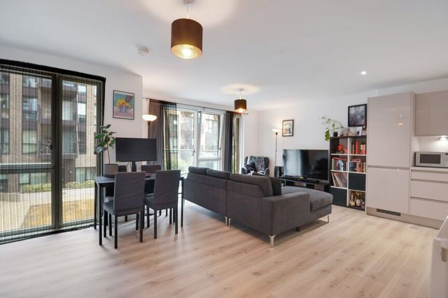 Artisan Apartments - Second Floor, 16 Montford Place, London photo 4