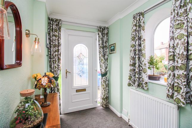 47, Lynwood Crescent, Pontefract photo 4