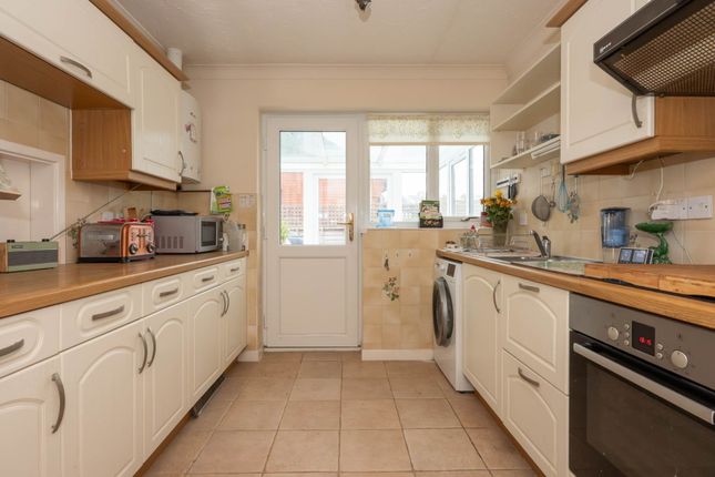 14, Hendrie Road, Holt photo 4