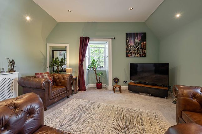 Second Floor Flat, West Port House, Preston Road, LINLITHGOW photo 3