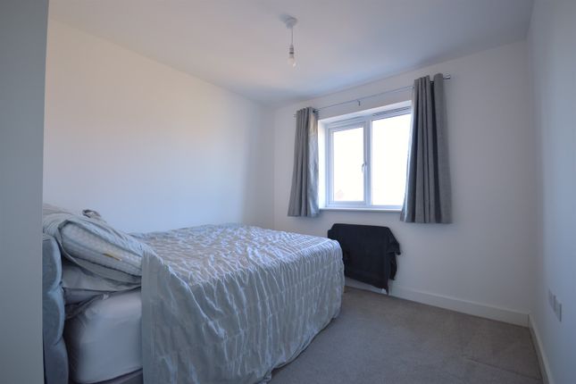 3, Carthouse Mead, West Broyle, Chichester photo 5