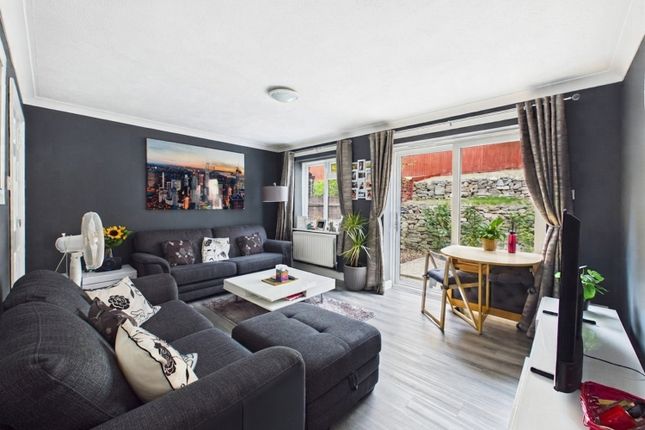 10, PEAL CLOSE, ROCHESTER photo 2