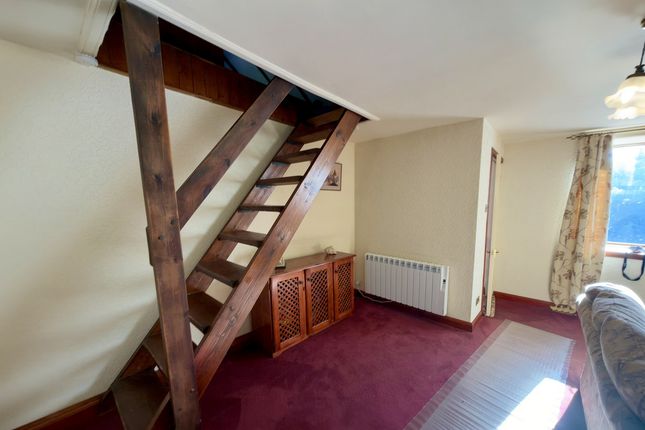 Virginhall, Thornhill photo 5