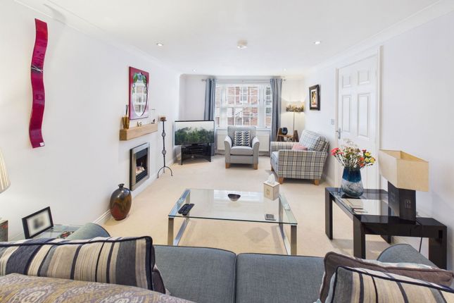 Arundel Howe,14, Byland Road, Whitby photo 4