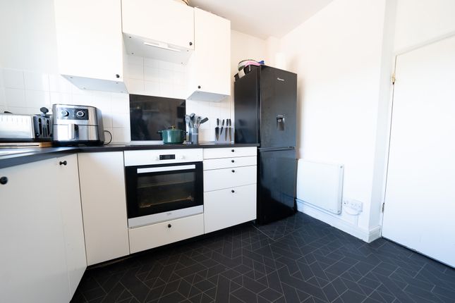3 Ash Lodge, Leicester photo 4