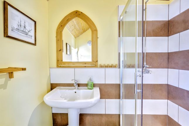 Cottage 1 Bathroom 1_1.Jpeg