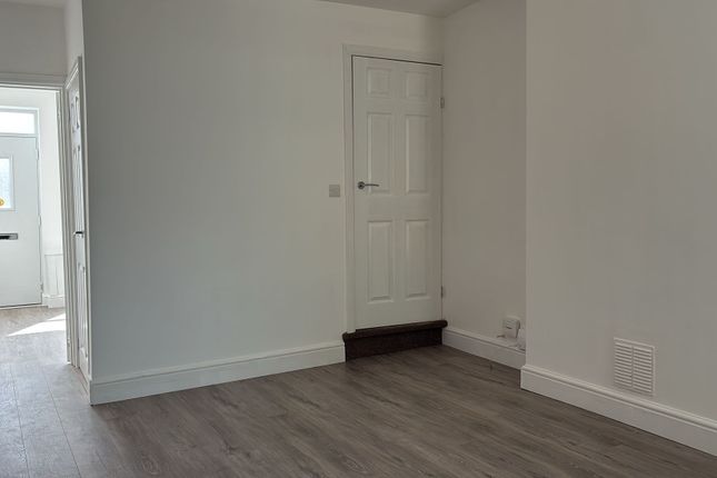 23, Nottingham photo 5