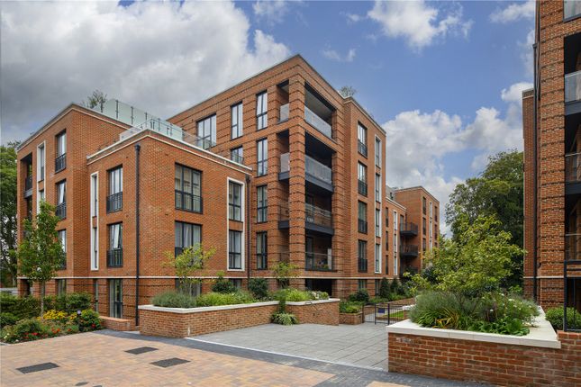 Flat for sale in Guinevere Apartments, Knights Quarter, Winchester
