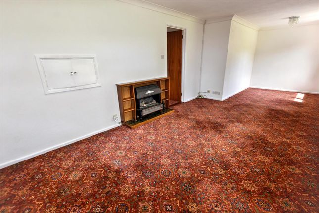 17, Lanmoor Estate, Redruth photo 2