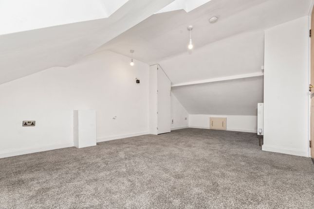 14 Rothesay Close, St. Helens photo 3
