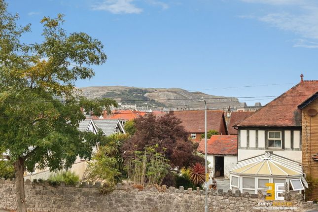 32, St. Margarets Drive, Llandudno photo 2