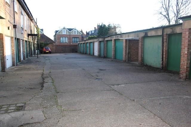 Eaton Rise, London photo 4