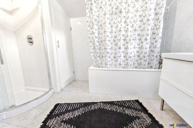 64 Henley Road, London photo 4