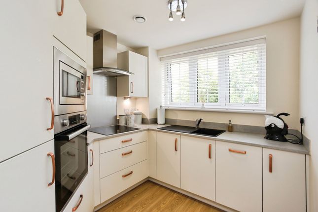 Flat 26, Weavers House,, Highgate Hill, Cranbrook photo 4