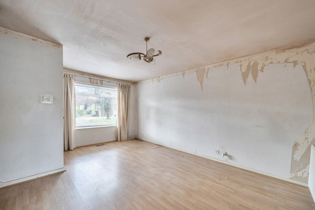 32, Roycroft Lane, Wokingham photo 4