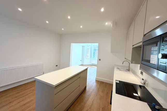 9, ALTRINCHAM photo 5
