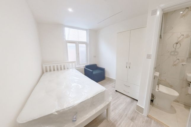 Thumbnail Shared accommodation to rent in High Road, London