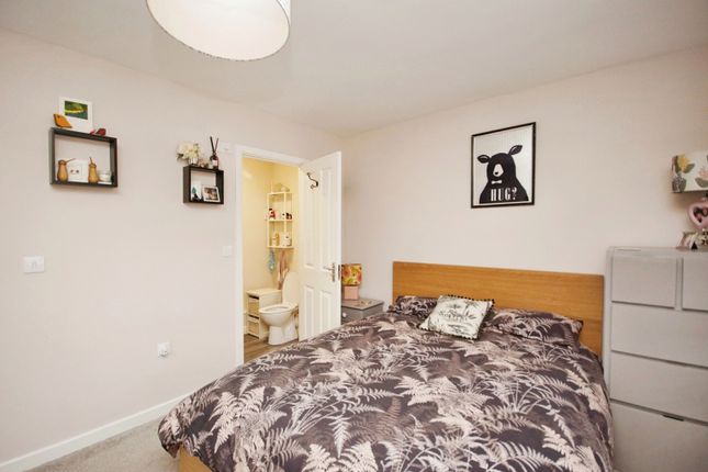 Flat for sale in Pendennis Park, Staple Hill, Bristol