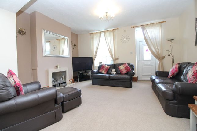 26, East Street, High Spen photo 2