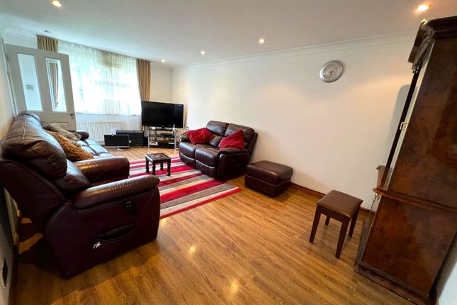 Thumbnail Terraced house to rent in Barrowfield Close, Edmonton