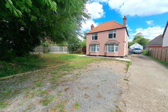 Thumbnail Detached house for sale in Milton Road, Clapham, Bedford